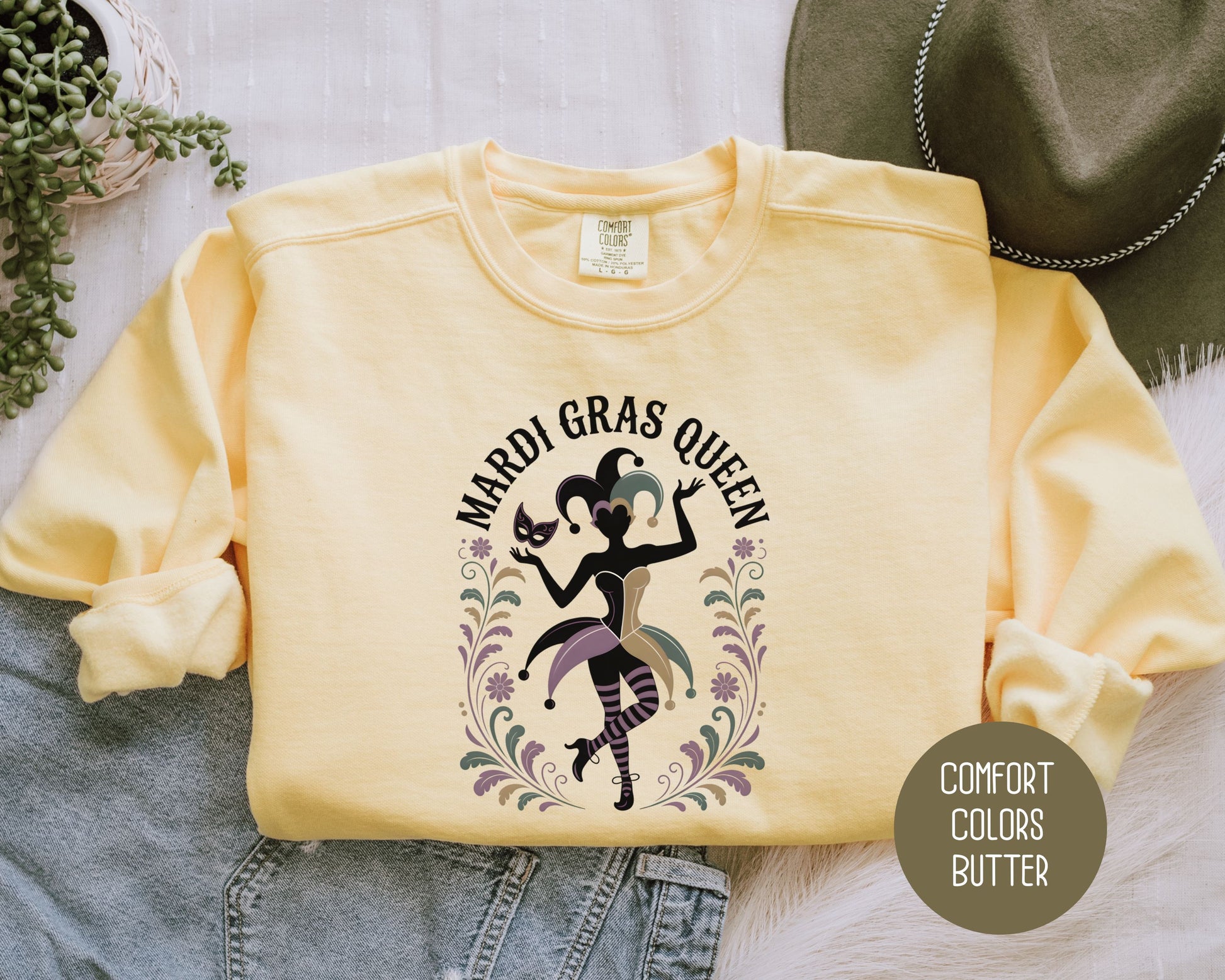 Mardi Gras Queen Comfort Colors Sweatshirt Sweatshirt CreativeSpecialTs