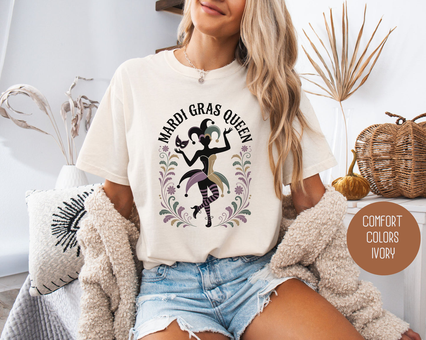 Mardi Gras Queen Comfort Colors Shirt T-Shirt CreativeSpecialTs