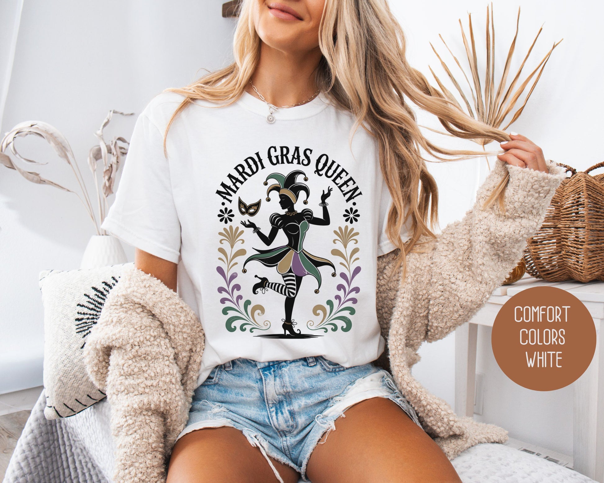 Mardi Gras Queen Comfort Colors Shirt T-Shirt CreativeSpecialTs